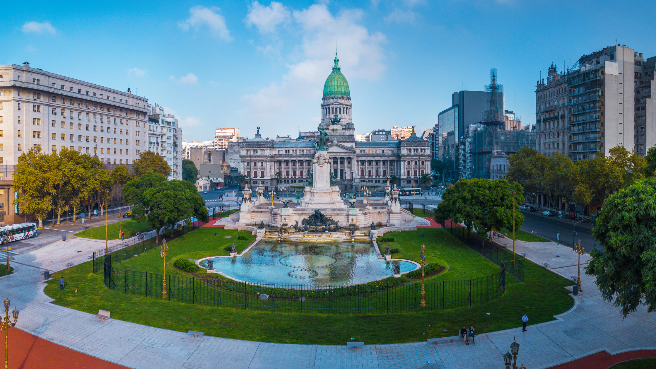 Imagem do centro de Buenos Aires no ROTEIRO COMPLETO 6 DIAS EM BUENOS AIRES COM R$ 3.000 ( TUDO INCLUSO!! )